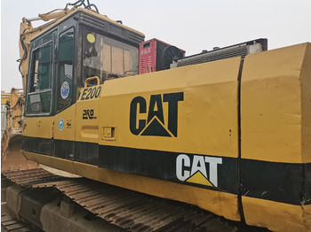 Гусеничный экскаватор CATERPILLAR E200