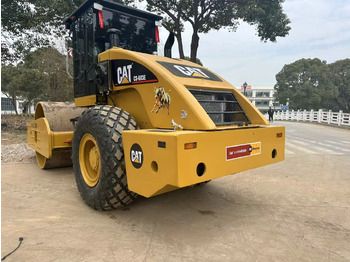 Компактор CATERPILLAR