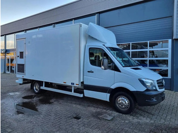 Лёгкий коммерческий автомобиль MERCEDES-BENZ Sprinter 513