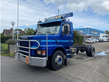 Грузовик-шасси SCANIA T82