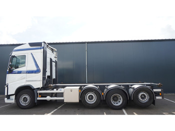Грузовик-контейнеровоз/ Сменный кузов VOLVO FH 460