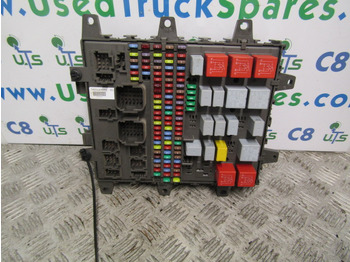 : фото в шапке страницы