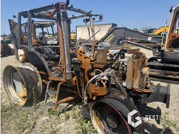 Трактор CLAAS Axos 340