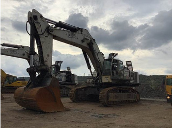 Гусеничный экскаватор LIEBHERR