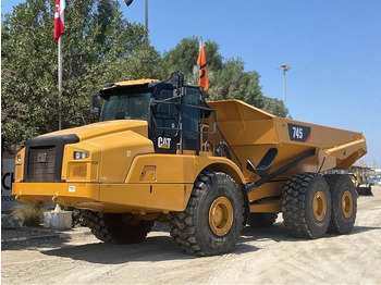 Сочленённый самосвал CATERPILLAR 745