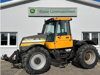 Трактор JCB