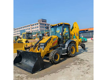 Экскаватор-погрузчик JCB 3CX