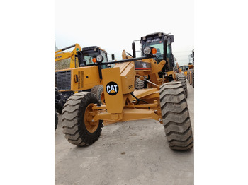 Грейдер CATERPILLAR 140H