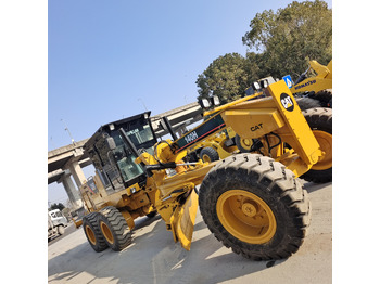 Грейдер CATERPILLAR 140H