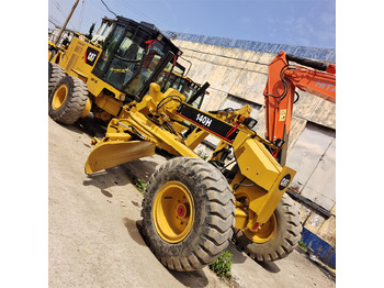 Грейдер CATERPILLAR 140H