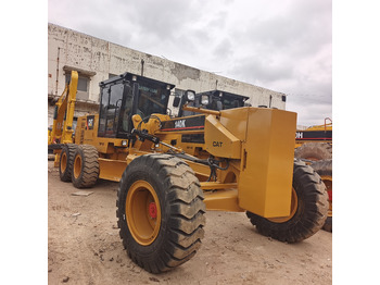 Грейдер CATERPILLAR 140H