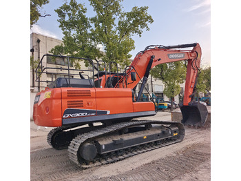 Гусеничный экскаватор DOOSAN DX300