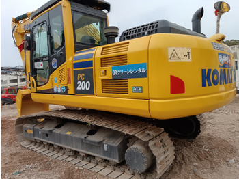 Гусеничный экскаватор KOMATSU PC200-8