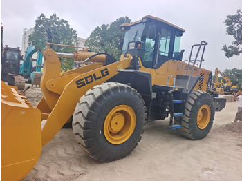 Колёсный погрузчик SDLG