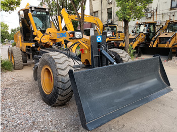 : фото в шапке страницы