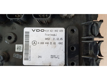 : фото в шапке страницы