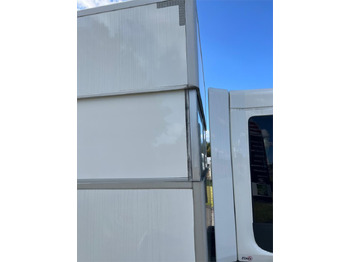 Грузовик с закрытым кузовом Volvo FL 250 16 ton: фото 3