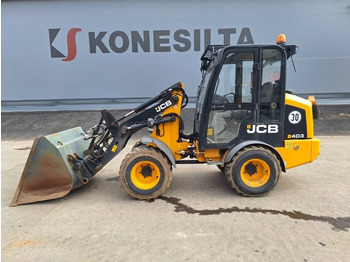 Компактный фронтальный погрузчик JCB
