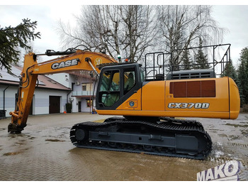 Гусеничный экскаватор KOMATSU