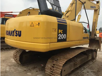 Гусеничный экскаватор KOMATSU PC200-7