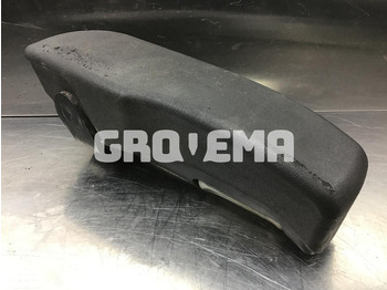 Кабина и интерьер LIEBHERR