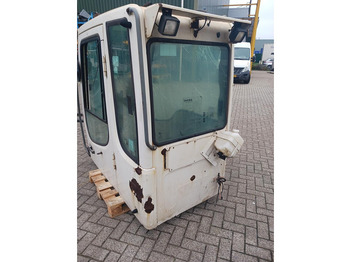 Кабина и интерьер Liebherr A904C Li: фото 4