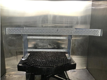 Кабина и интерьер LIEBHERR