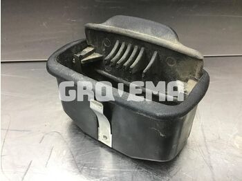 Кабина и интерьер LIEBHERR