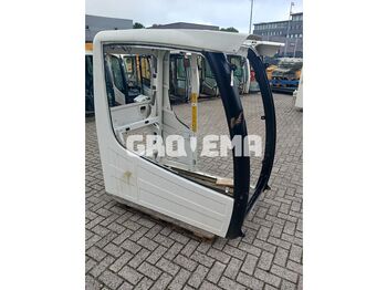Кабина и интерьер LIEBHERR