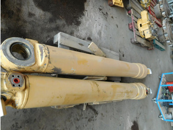 Гидравлический цилиндр LIEBHERR