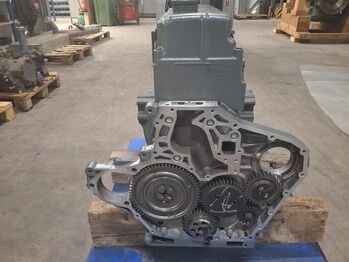 Двигатель LIEBHERR