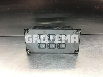 Приборная панель LIEBHERR