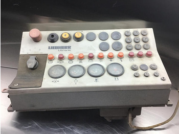 Приборная панель LIEBHERR