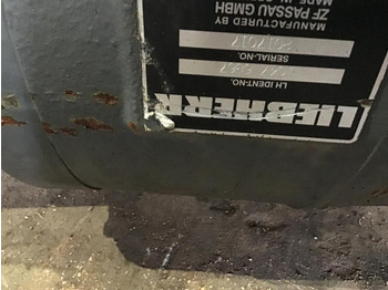 Ось и запчасти LIEBHERR