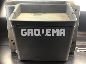 Кабина и интерьер LIEBHERR