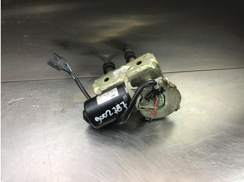 Щетка стеклоочистителя LIEBHERR