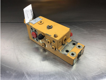 Клапан LIEBHERR