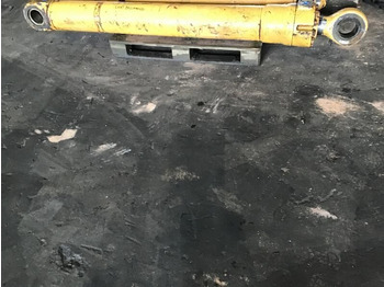 Гидравлический цилиндр LIEBHERR