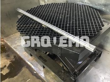 Поворотный кулак LIEBHERR