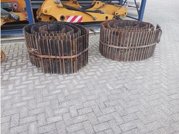 Гусеница LIEBHERR