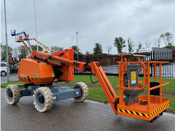 Коленчатый подъемник JLG