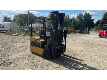 Вилочный погрузчик CATERPILLAR