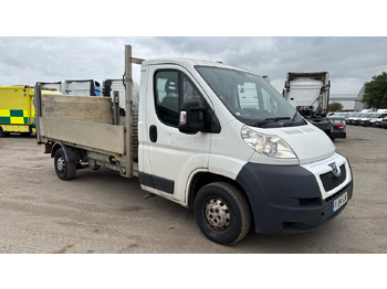 Малотоннажный бортовой грузовик PEUGEOT Boxer