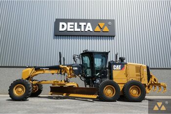 Грейдер CATERPILLAR 12M3