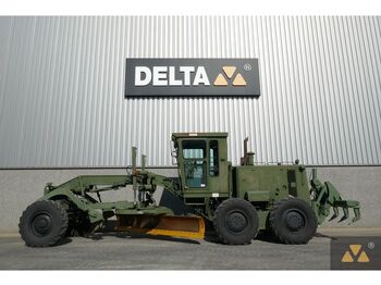 Грейдер CATERPILLAR