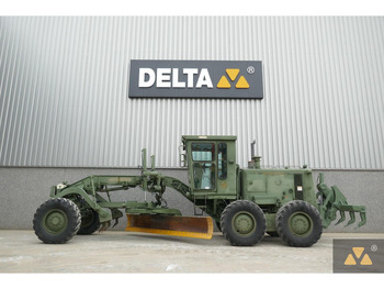 Грейдер CATERPILLAR