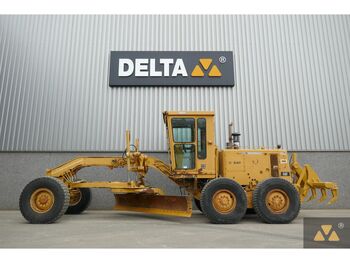 Грейдер CATERPILLAR