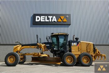 Грейдер CATERPILLAR 140M