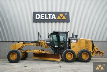 Грейдер CATERPILLAR 140M