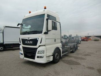 Грузовик-контейнеровоз/ Сменный кузов MAN TGX 26.460